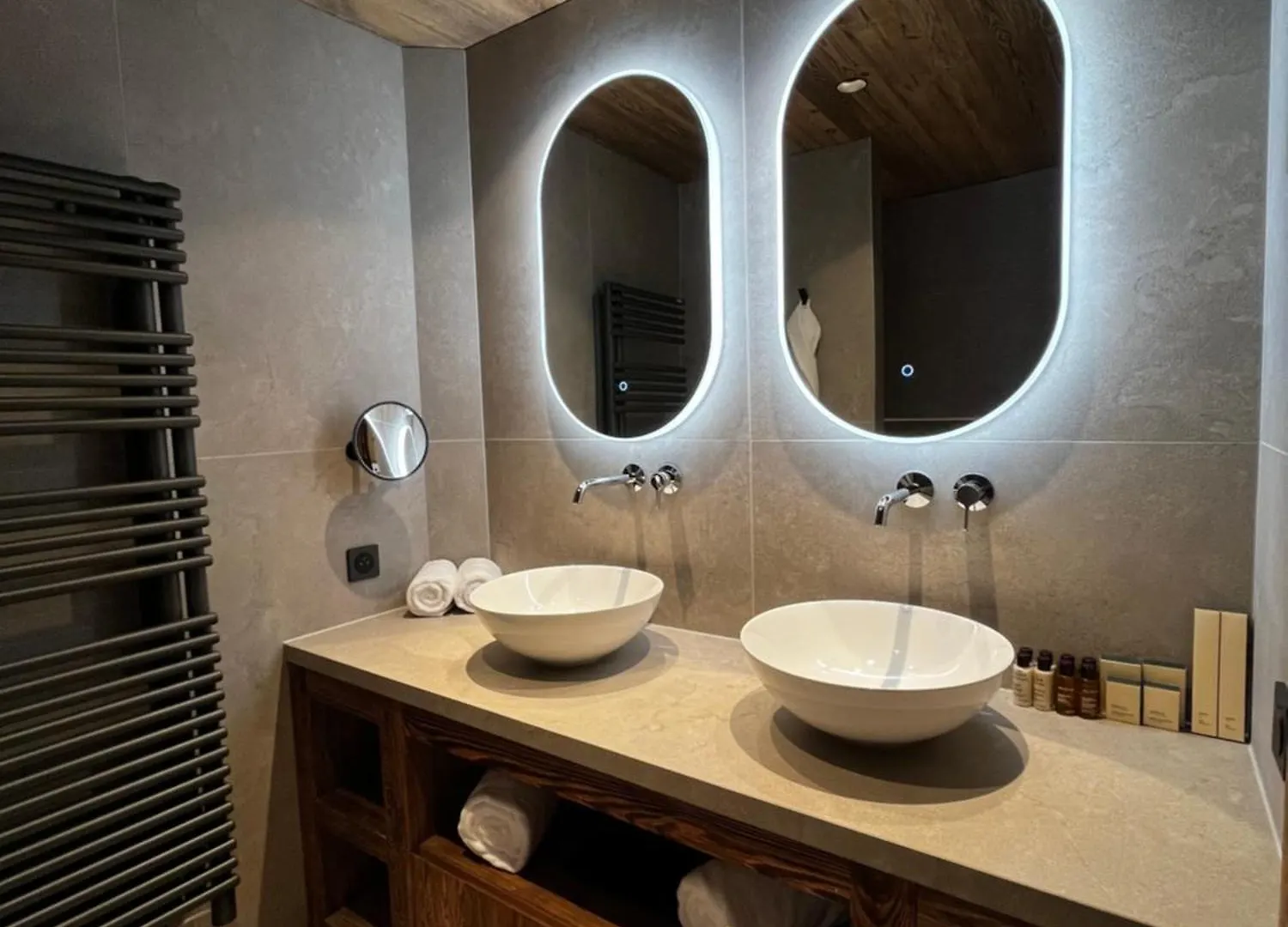 Chalet Prive De Luxe Igloo Avec Piscine Sauna Et Cheminee, 4 Chambres, 200M2 By Hotel Montblanc Val-dʼIsère