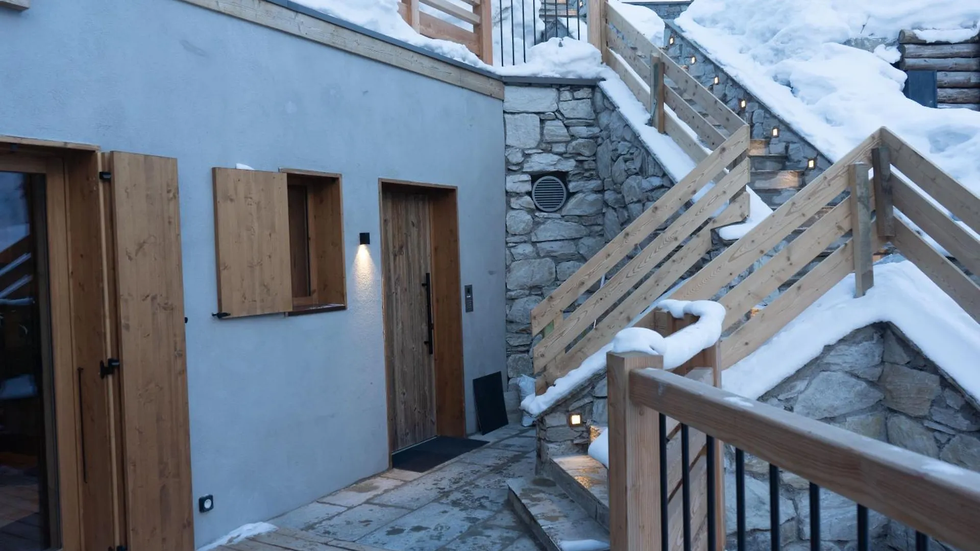Chalet Prive De Luxe Igloo Avec Piscine Sauna Et Cheminee, 4 Chambres, 200M2 By Hotel Montblanc Val-d'Isere