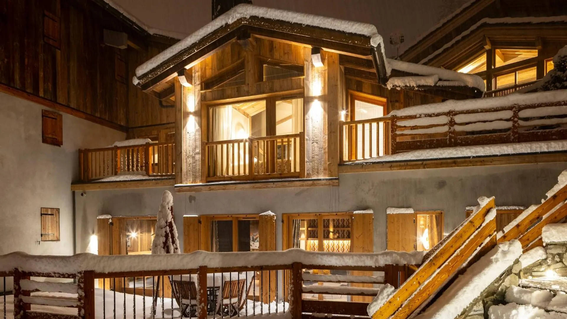 Chalet Prive De Luxe Igloo Avec Piscine Sauna Et Cheminee, 4 Chambres, 200M2 By Hotel Montblanc Val-dʼIsère