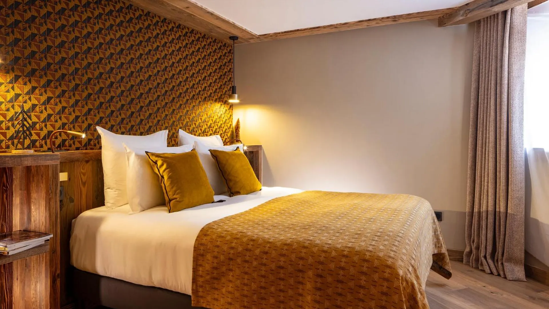 Chalet Prive De Luxe Igloo Avec Piscine Sauna Et Cheminee, 4 Chambres, 200M2 By Hotel Montblanc Val-dʼIsère